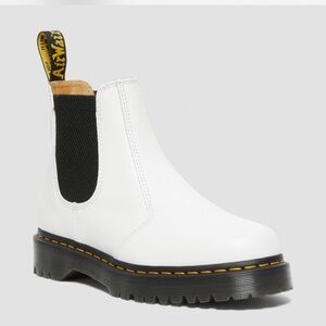 Women 2976 Bex Smooth Leather
Chelsea
Boots in White | Dr. Martens size 5